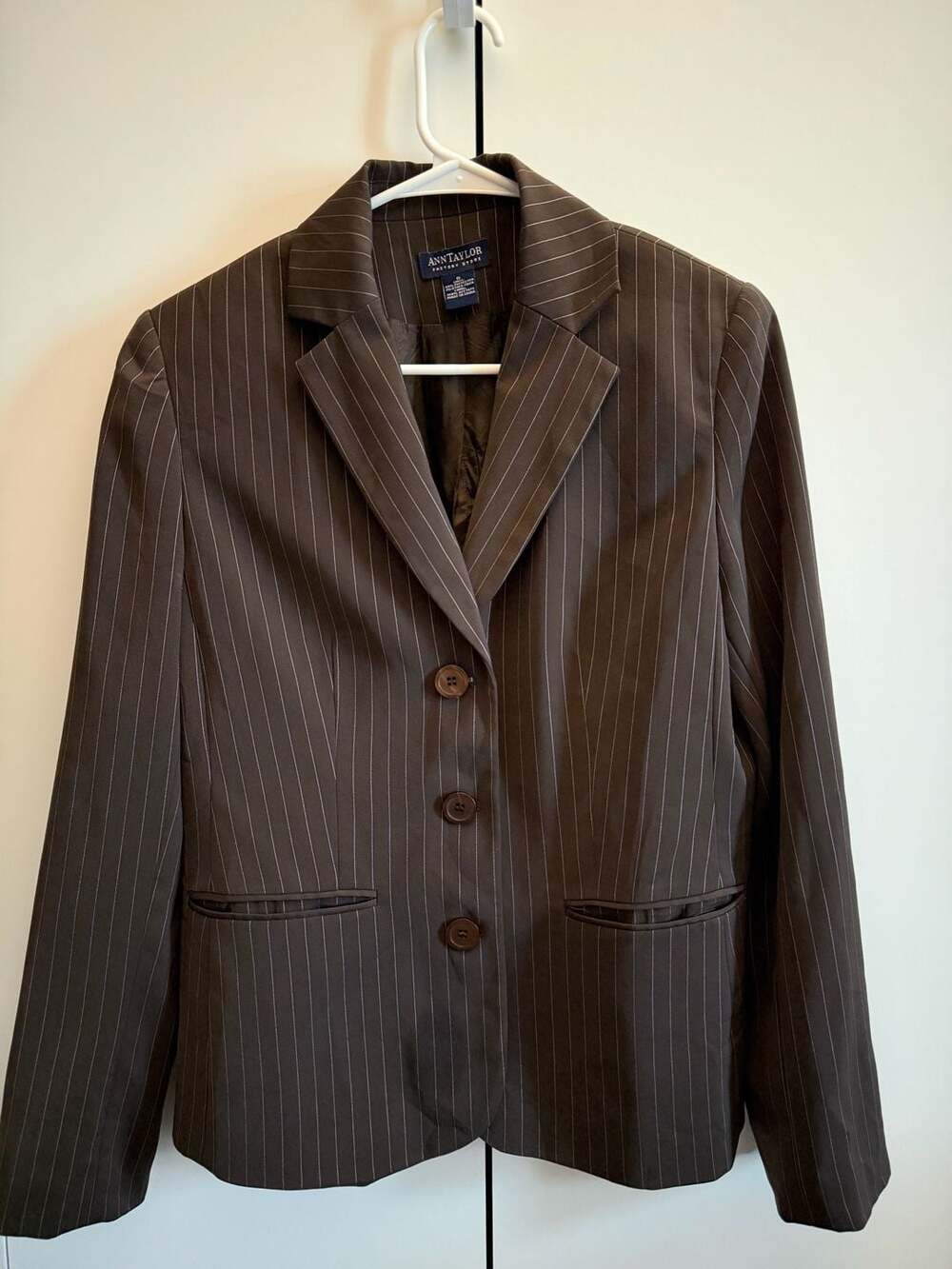 Ann Taylor Factory Store Blazer Size 6 Brown Pinstripe
